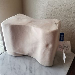 Contour Memory Foam Knee Pillow